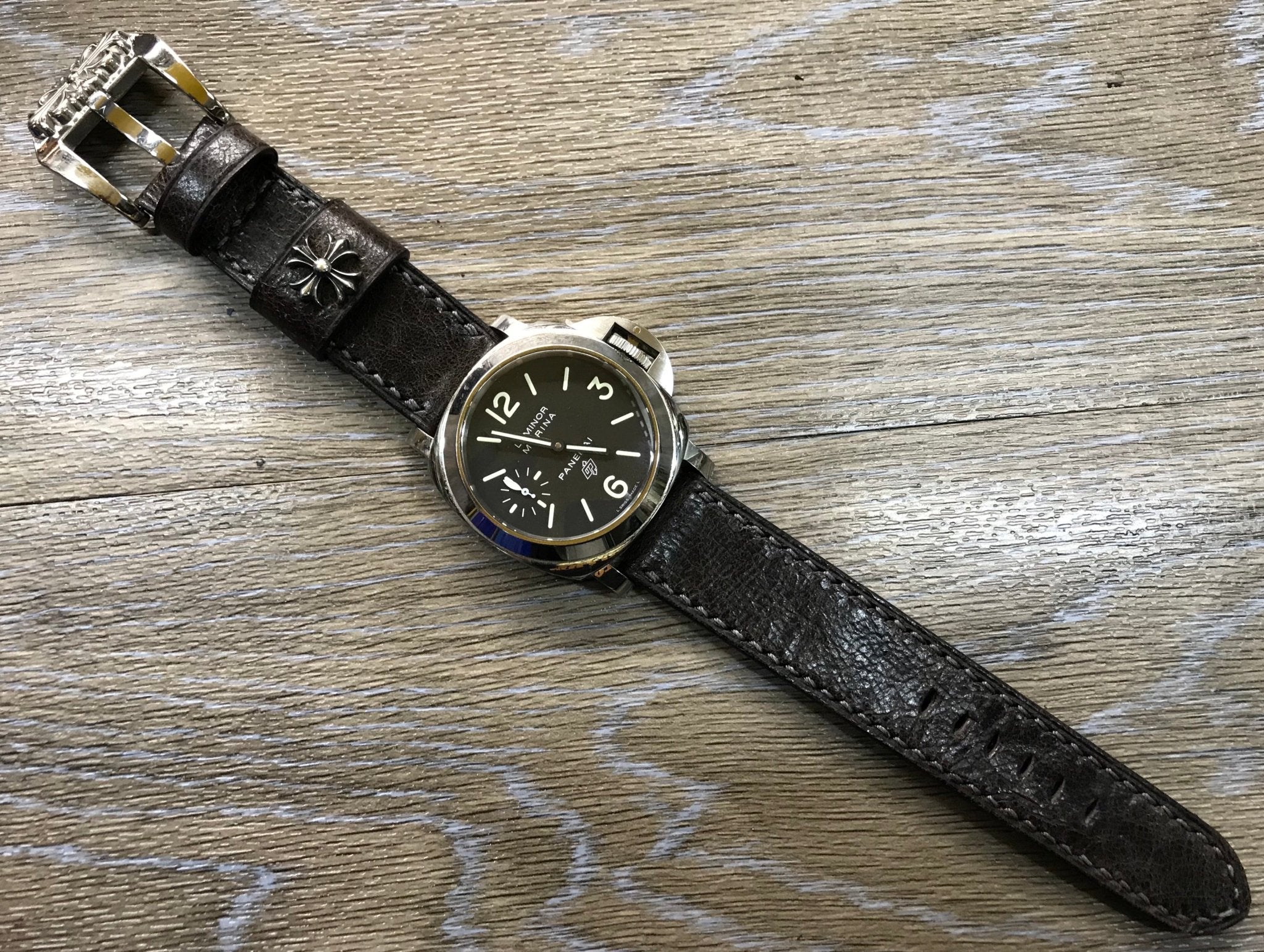 Handmade Panerai waxed vintage leather watch band - 24mm, 26mm strap –  Eternitizzz Watch Straps and Accessories