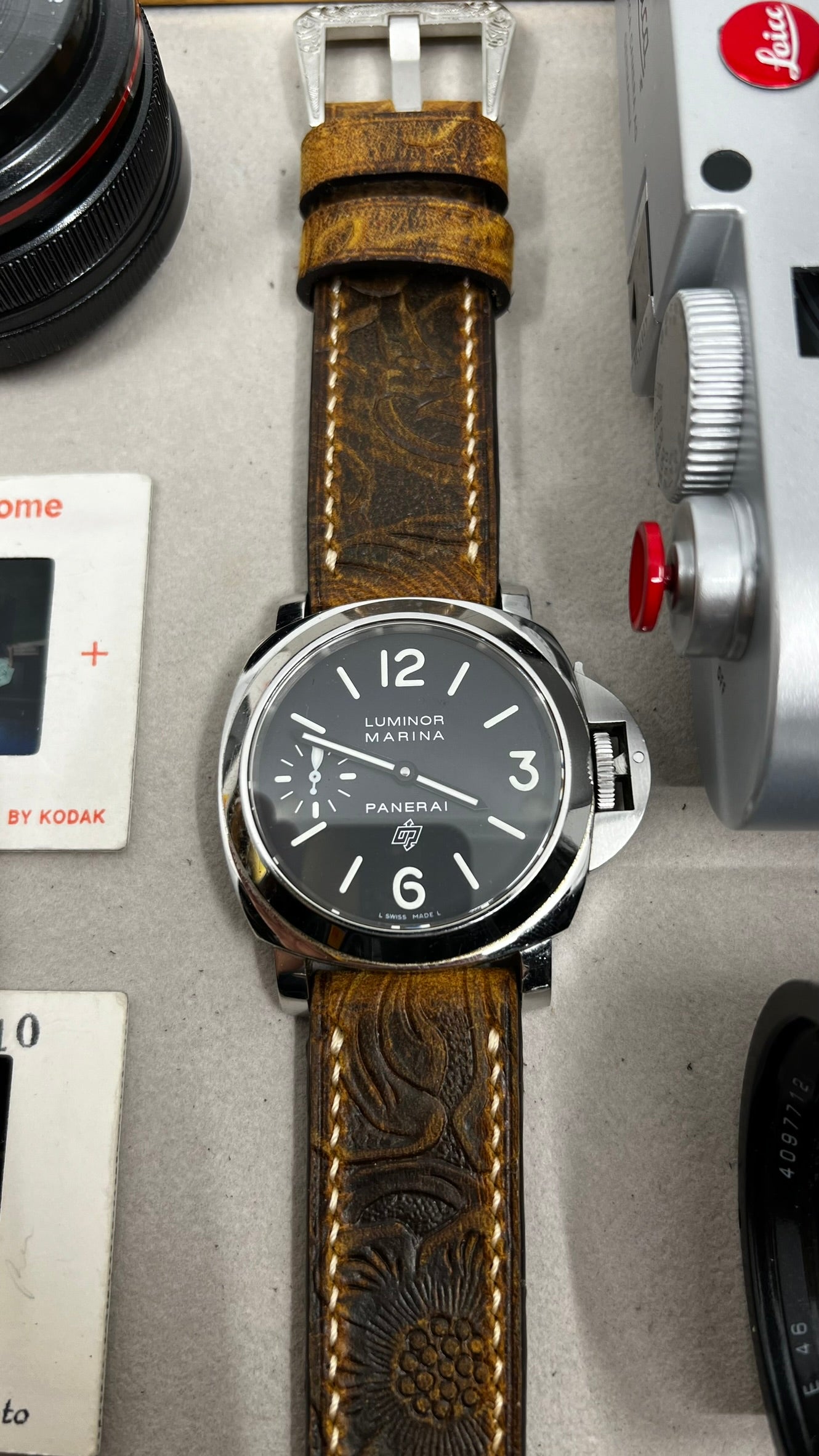 Leather Watch Straps in 24mm, best Watch bands and strap in United State, Handmade Leather Watch band watch, wristwatch Band, Apple Watch Band, Engraving Watch Straps and Watch Buckle, Panerai Watch Band, Bell and Ross Watch Straps in 22mm