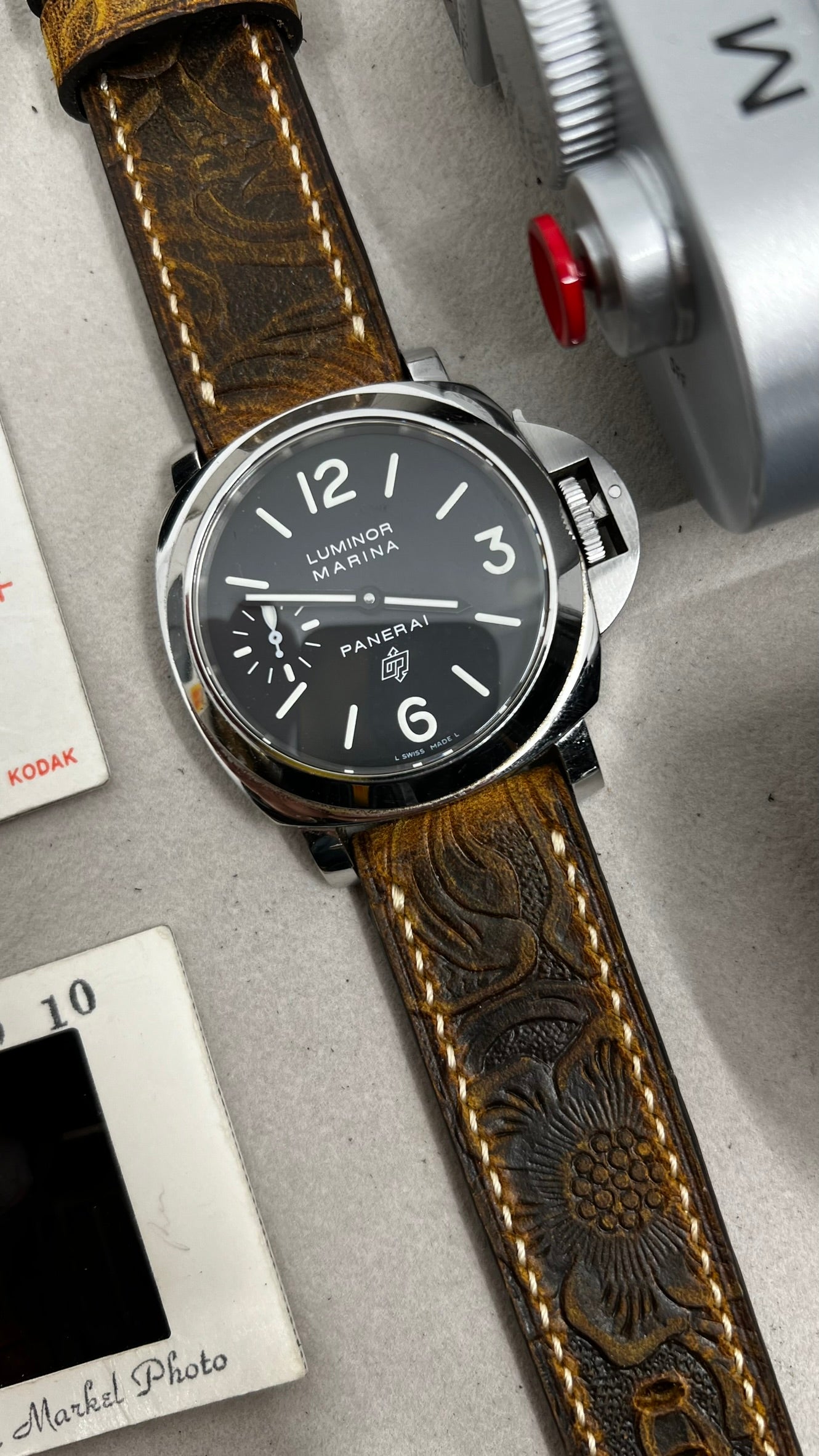 Leather Watch Straps in 24mm, best Watch bands and strap in United State, Handmade Leather Watch band watch, wristwatch Band, Apple Watch Band, Engraving Watch Straps and Watch Buckle, Panerai Watch Band, Bell and Ross Watch Straps in 22mm