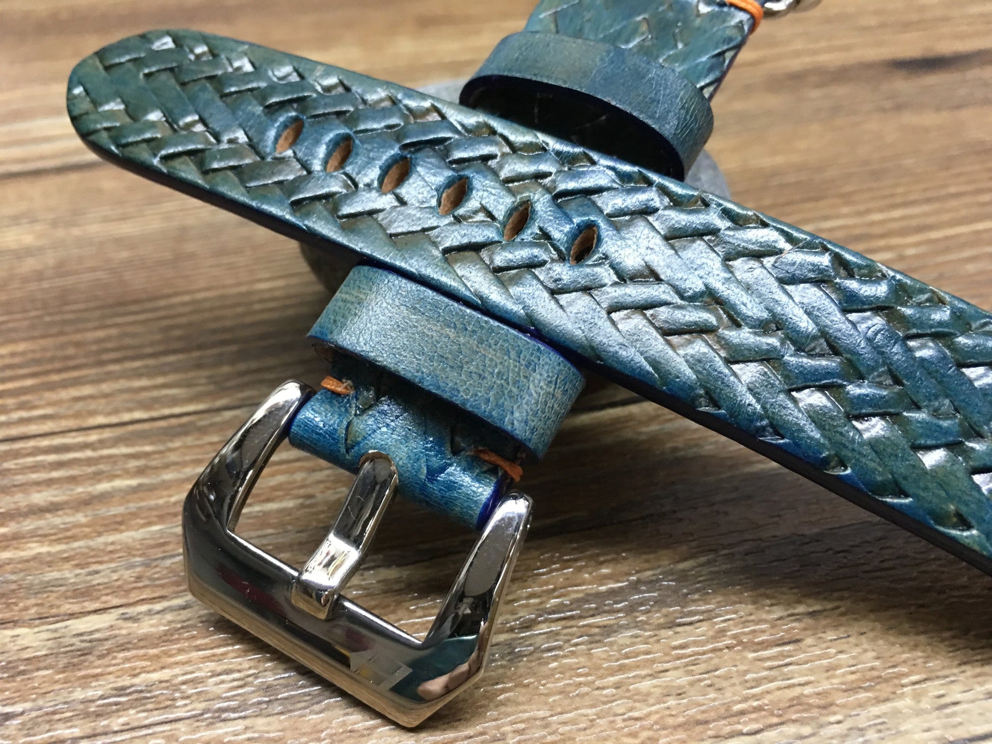 Apple Watch Band | Apple Watch Strap | Leather Craving Art Watch Band For Apple Watch 38mm & 42mm - eternitizzz-straps-and-accessories