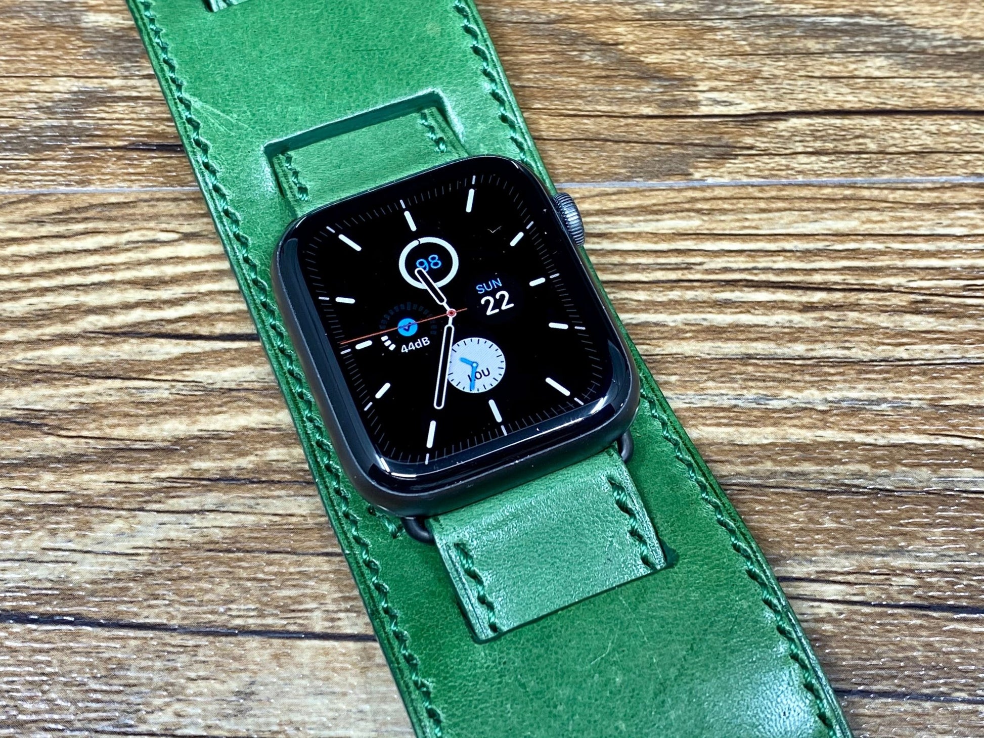 Apple Watch Band match with Apple Watch Series 6 in Space Grey Watch Case, Apple Watch Hermes, Apple Watch Bund Straps in green stitching