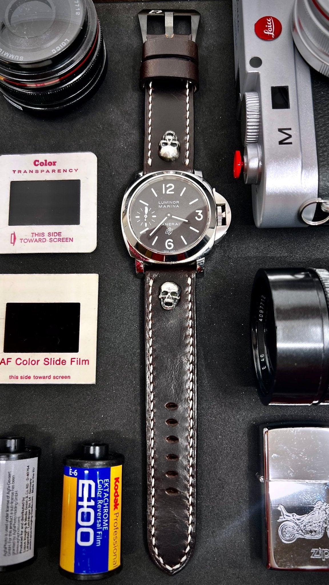 Get ready to make a statement with this brown leather watch strap & silver 925 skull stud. Fits 24mm & 26mm lug width