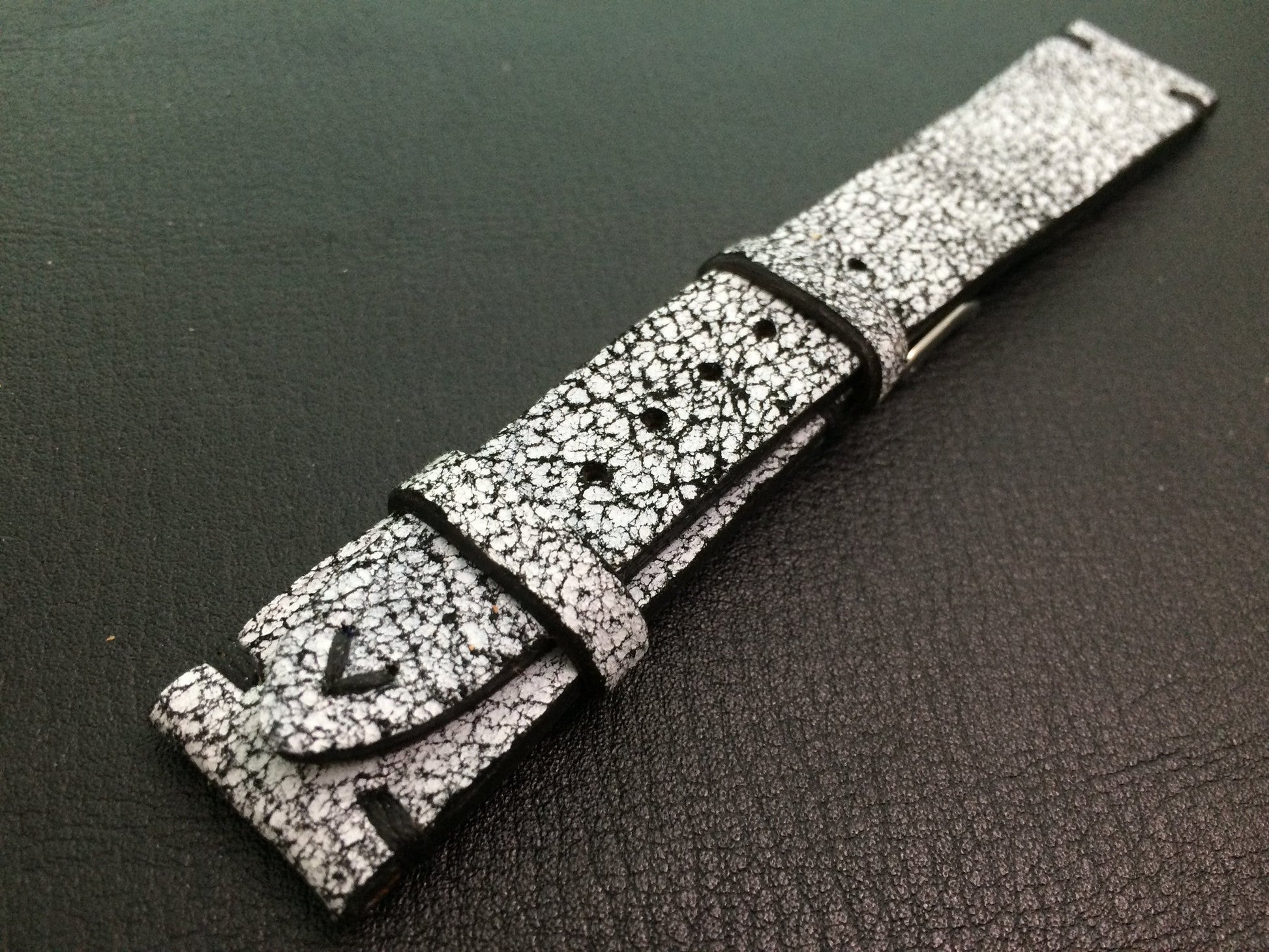 Cracked pattern real leather watch strap for Rolex, IWC, Omega (White/Black) - 20mm/16mm - eternitizzz-straps-and-accessories