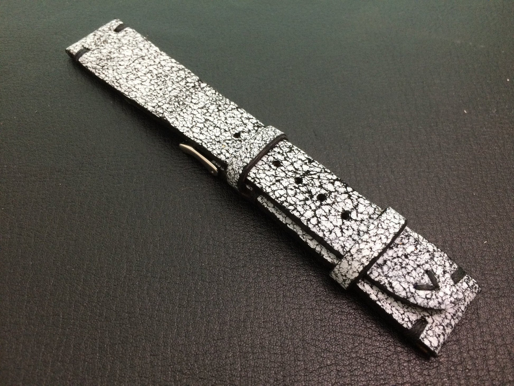 Cracked pattern real leather watch strap for Rolex, IWC, Omega (White/Black) - 20mm/16mm - eternitizzz-straps-and-accessories