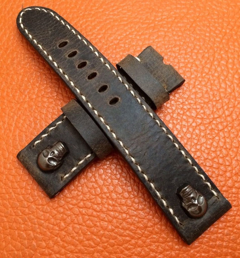 Watch strap outlet without pins