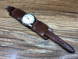 Brown leather watch straps for Orient watch with Biege dial color. Leather Watch Straps are in France Genuine leather and brown stitching. It comes with 16mm watch stainless steel buckle.