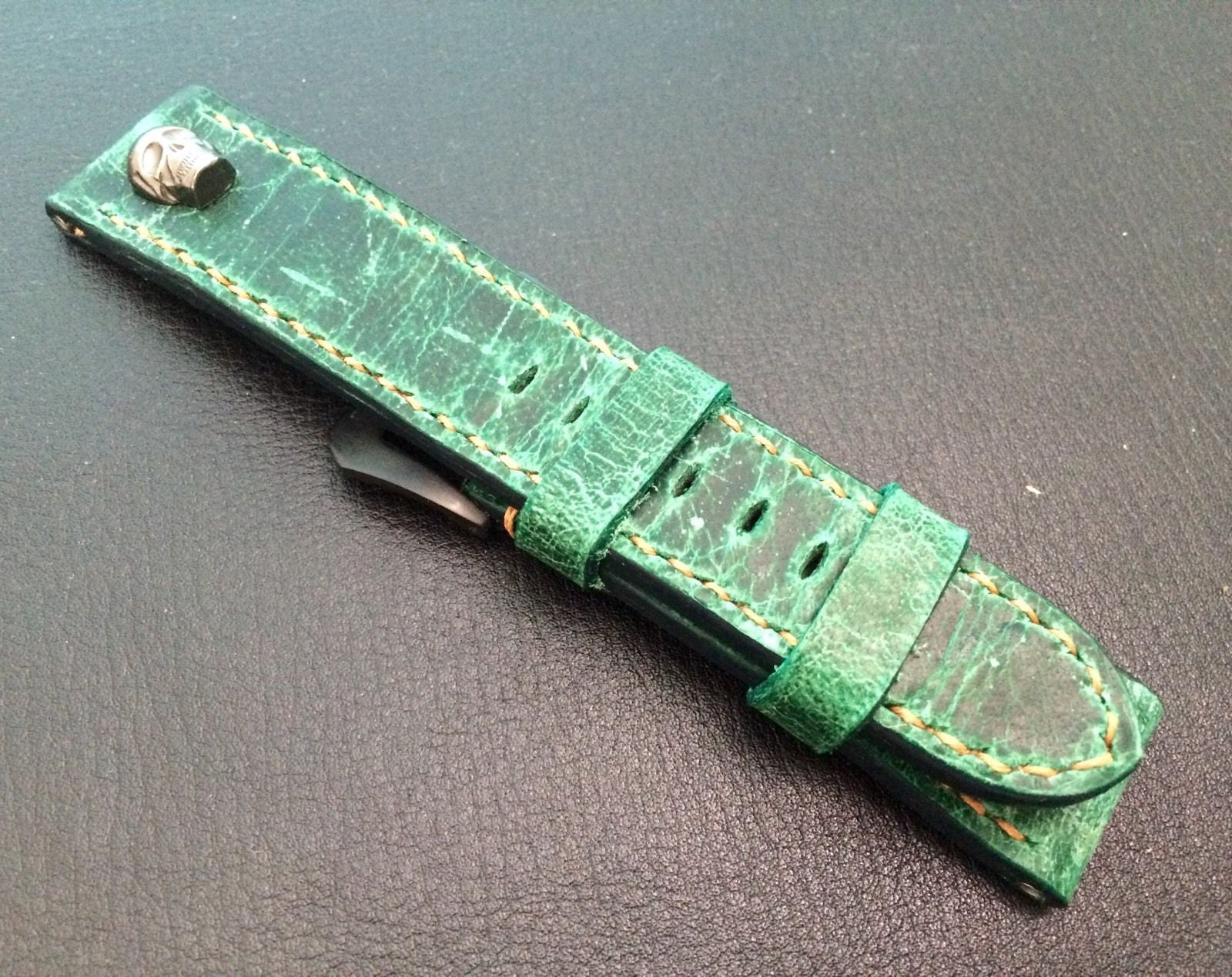 Real Leather Strap for Panerai watches (Gradual Green) 24mm/22mm - W Metal Skull - eternitizzz-straps-and-accessories