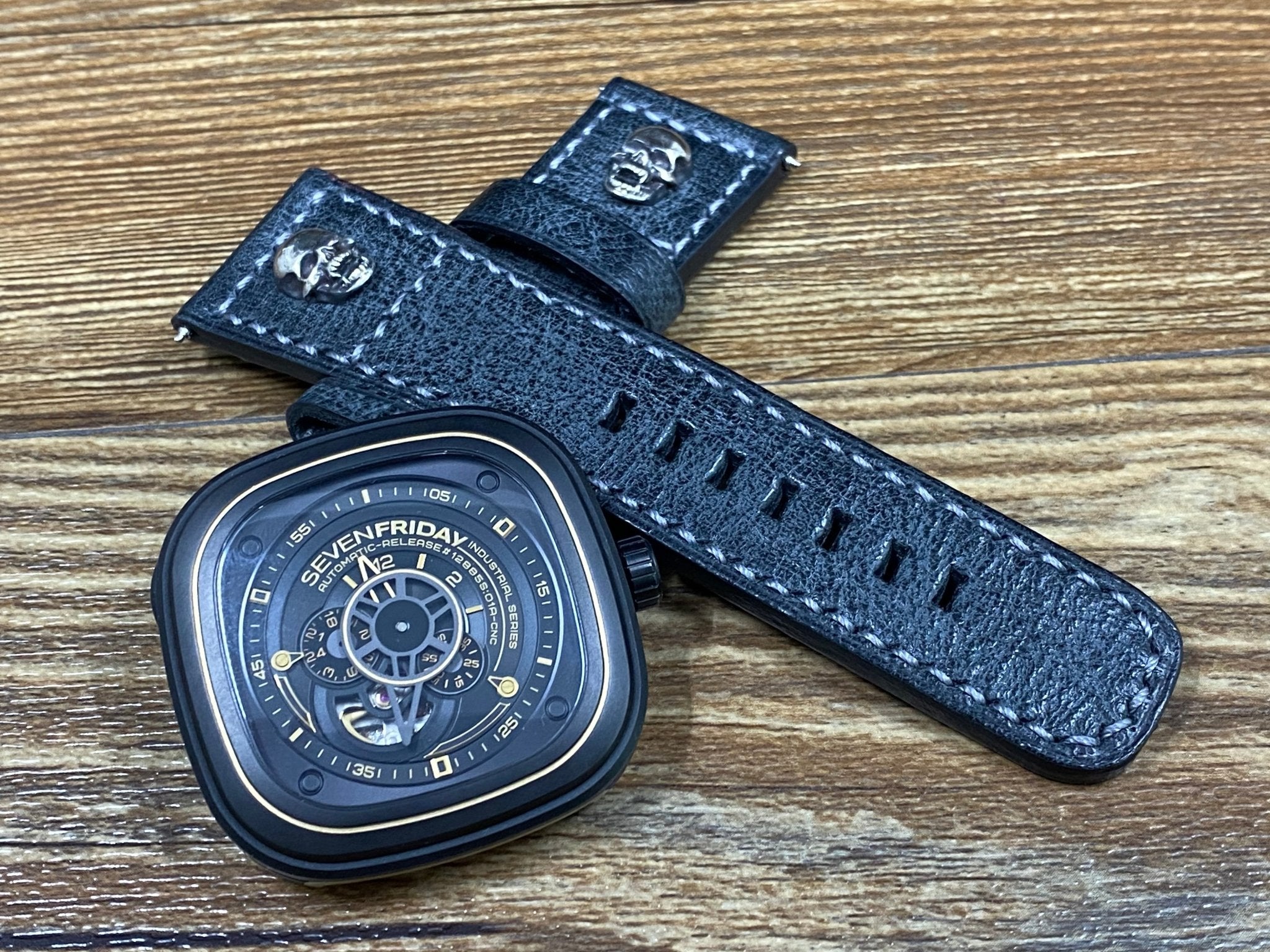 Sevenfriday skull watch 2025